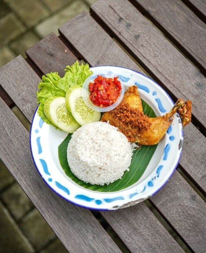 Ayam Goreng + Nasi