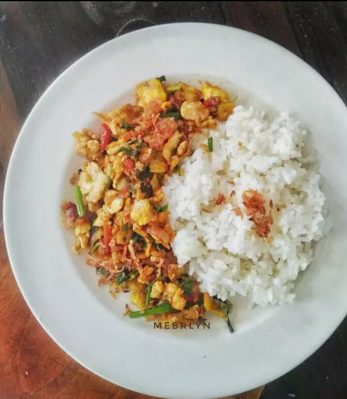 Nasi + Telur orak arik